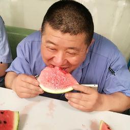 吃瓜不吧唧嘴的吃瓜群众,吃瓜群众的理智态度